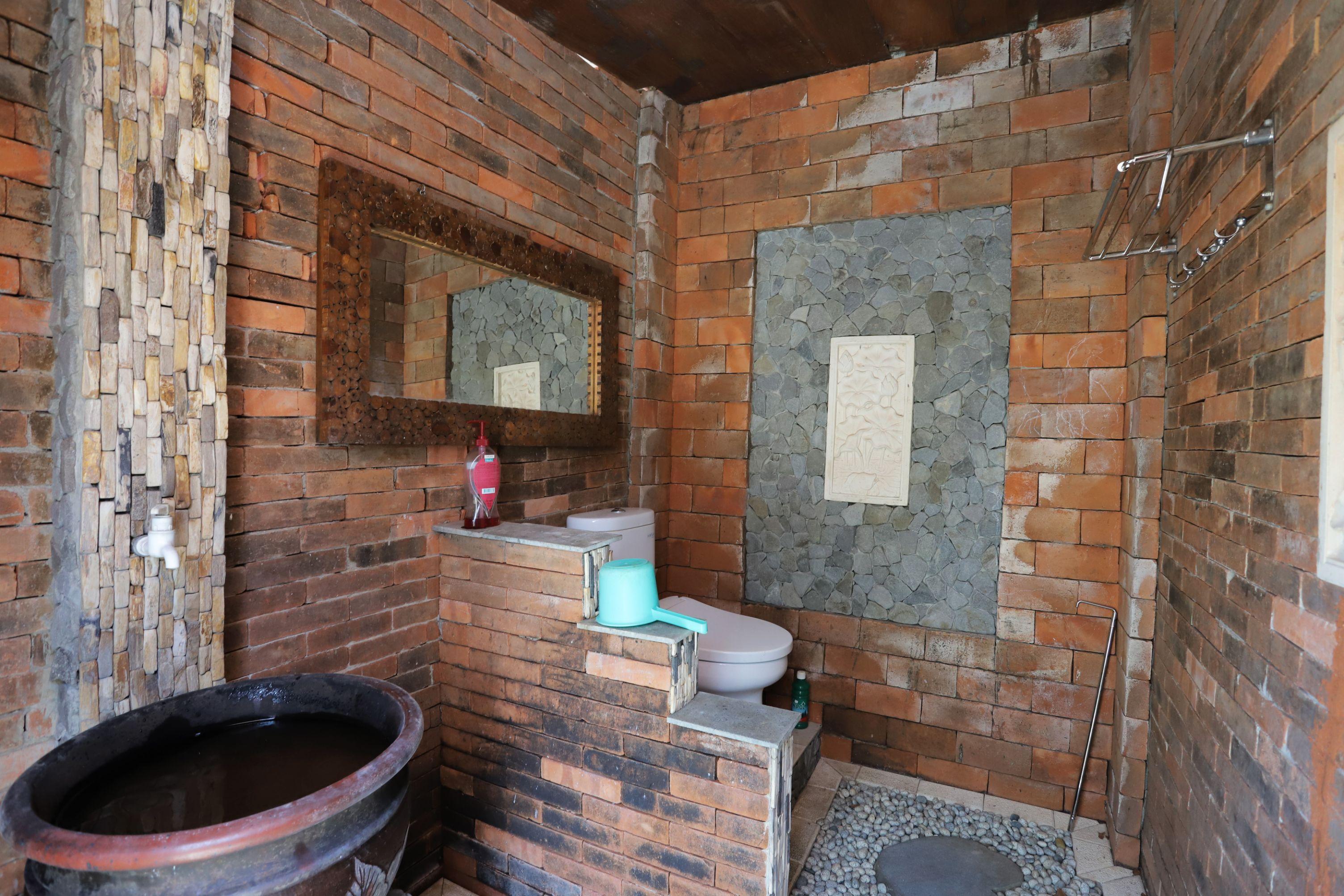 Newalaskuliner & Homestaywatulumbung Kretek 外观 照片